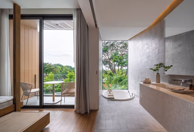 Grand Corner Pool View