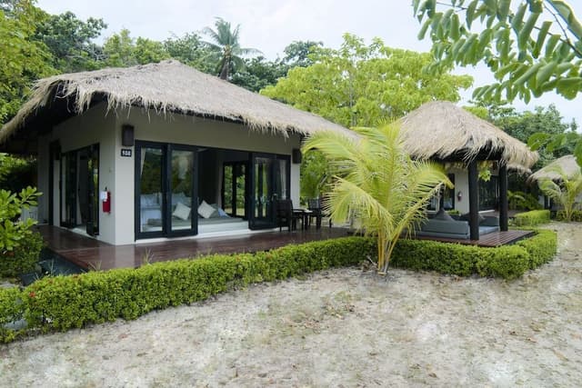 Villa, 1 King Bed, Beach View (Siri)