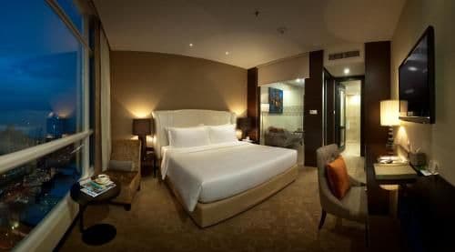 Premier Deluxe Suite - Non-Smoking