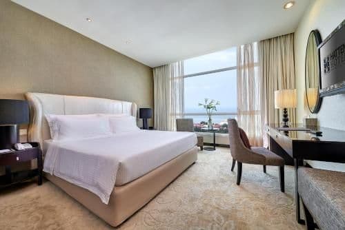 Premier Deluxe Suite - Non-Smoking