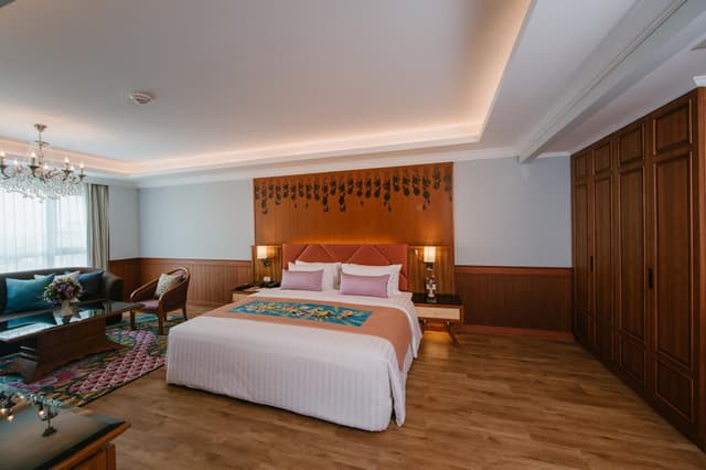 Executive Suite