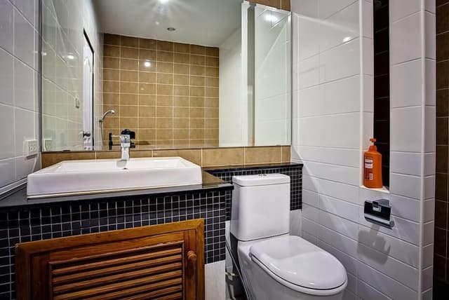 Deluxe Shared Dormitory, Women only