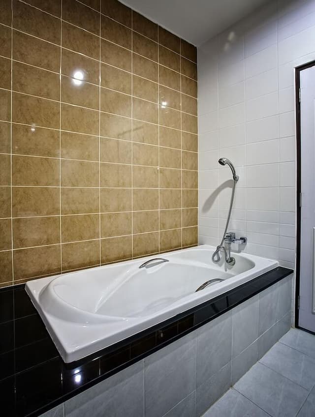 Standard Double or Twin Room, Non Smoking, Bathtub