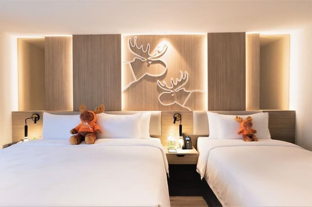 Triple Bed with Shower