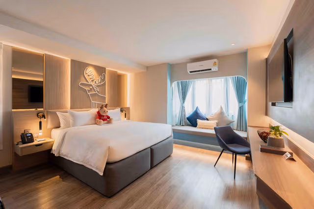Triple Bed with Shower