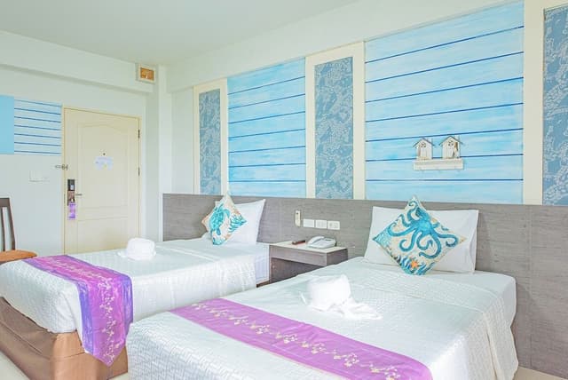 Standard Twin Room
