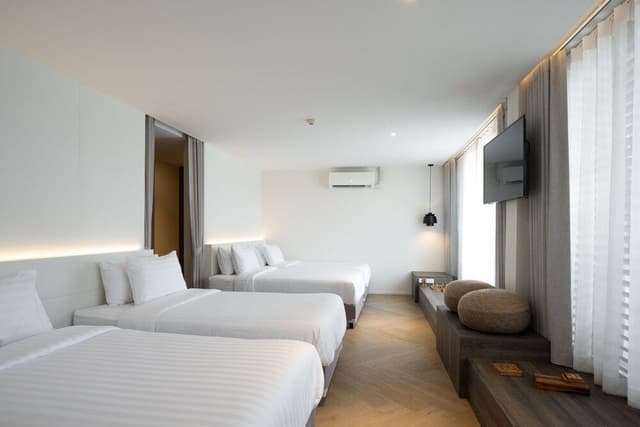 5 Bed Room