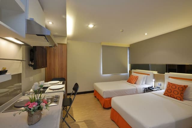 Deluxe Room Twin Beds