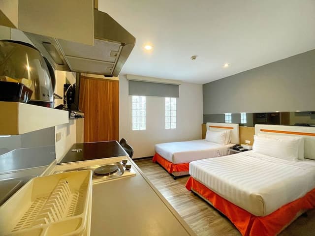 Deluxe Room Twin Beds