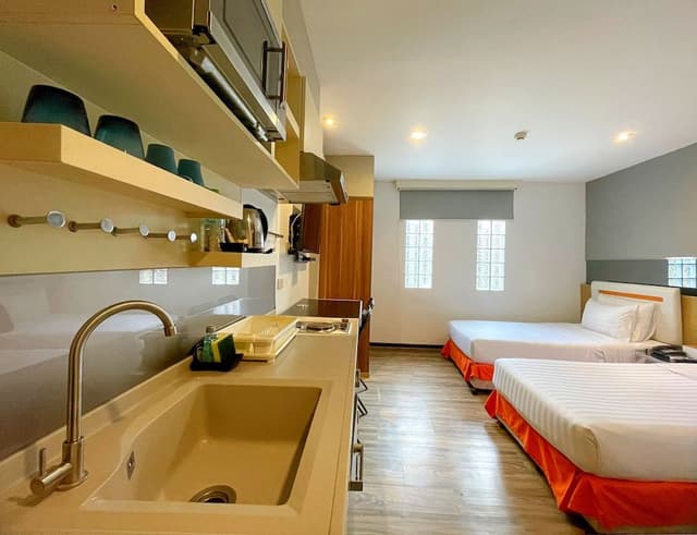 Deluxe Room Twin Beds