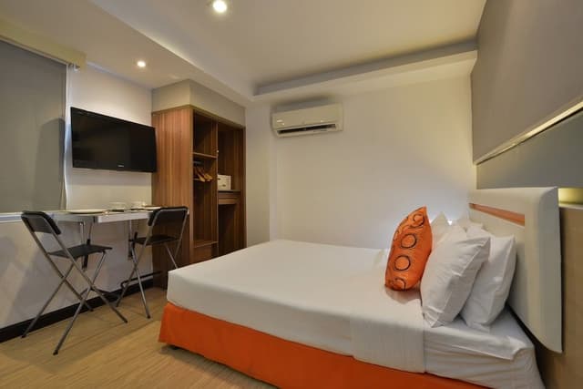 Deluxe Room Twin Beds