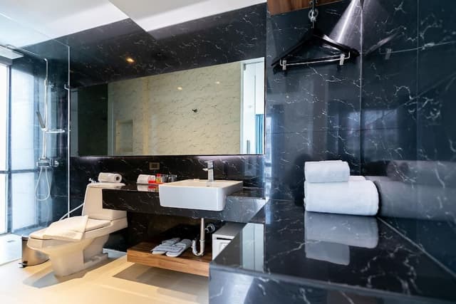 Deluxe Room, Corner