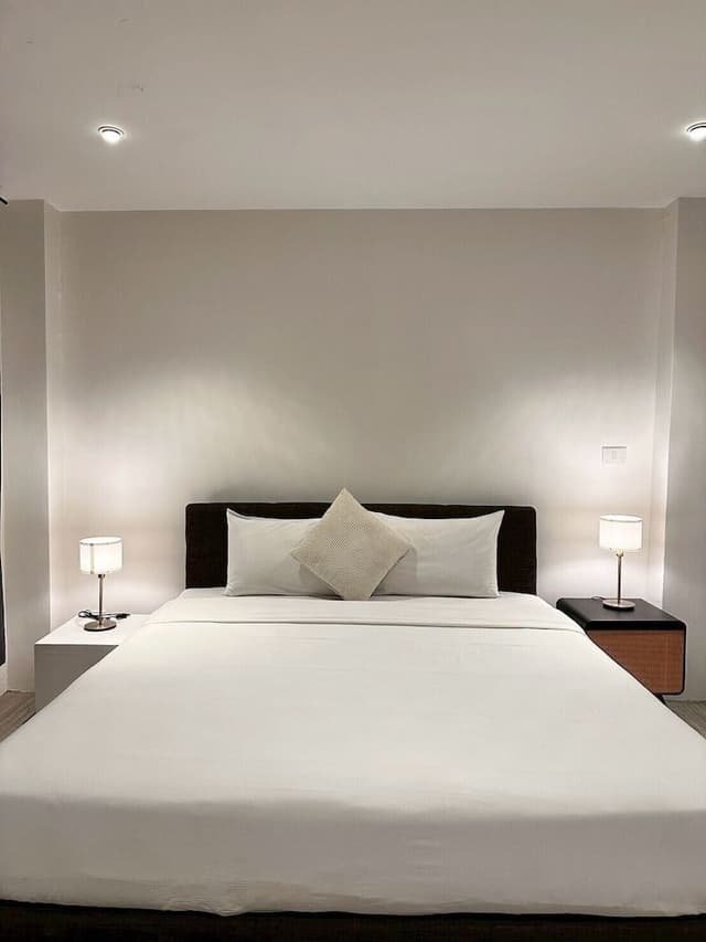 Deluxe Double Room with Shower