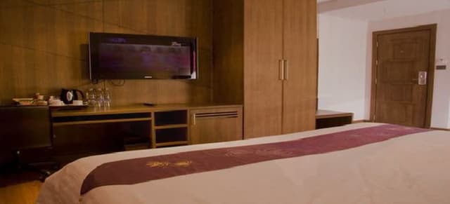 Luxury Suite
