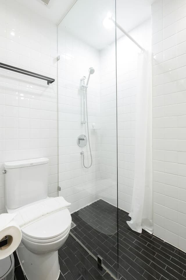 Basic Room, Multiple Beds, Non Smoking, Ensuite