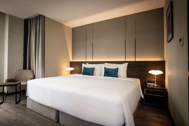 Deluxe King Room