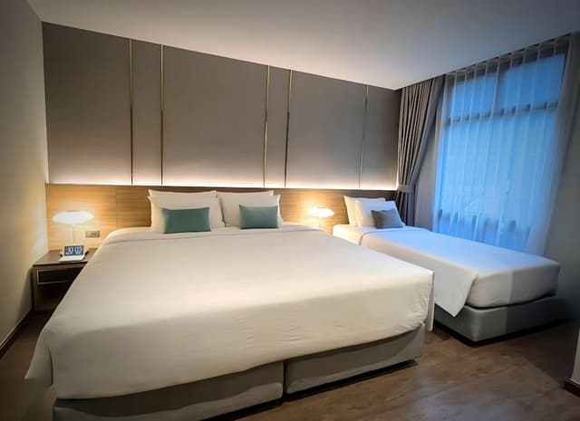 Deluxe Family Room
