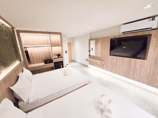 Deluxe Quadruple Room