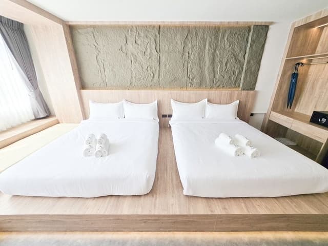 Deluxe Quadruple Room