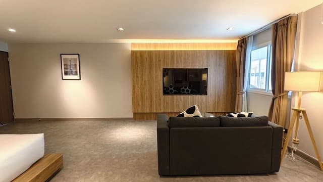Family Room, 2 Bedrooms