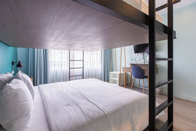 Simply Quad Room