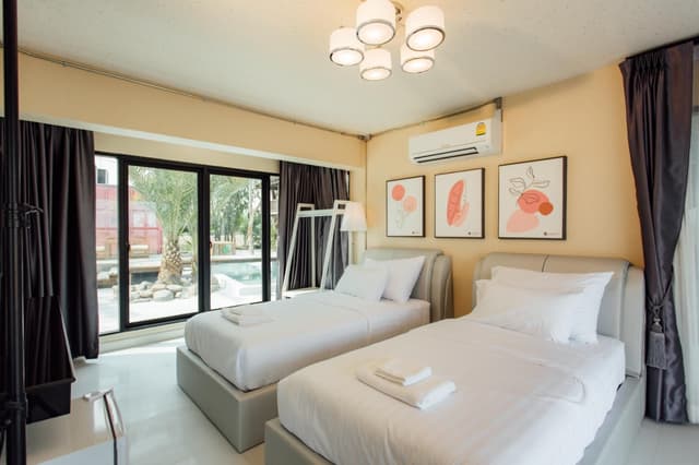 Twin Beds Standard Room