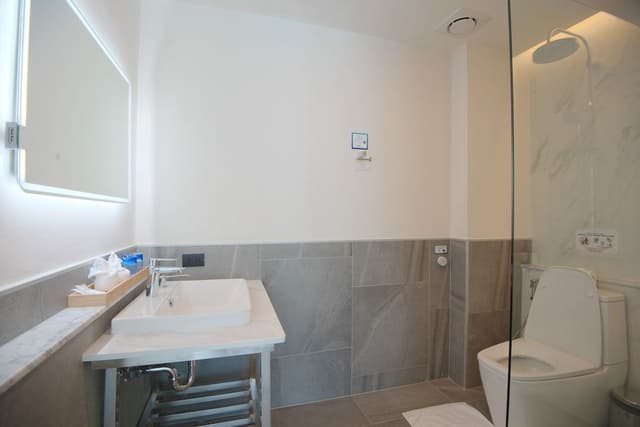 Deluxe Double or Twin Room, Pool View