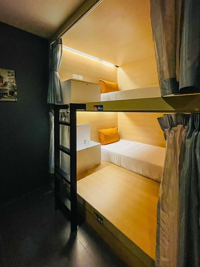Twin Room, Shared Bathroom