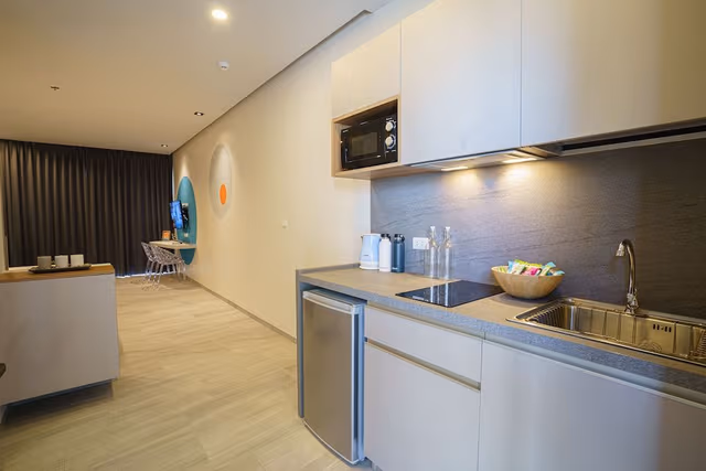 Superior Studio, 2 Twin Beds, Tower + Free Coworking Space