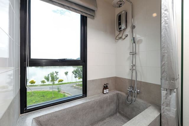 Romantic Room, 1 King Bed, Bathtub, Tower, Nature View