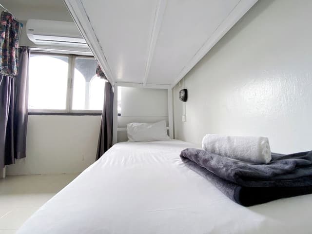Shared Dormitory, Mixed Dorm