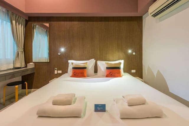 Standard Double Room, No Windows
