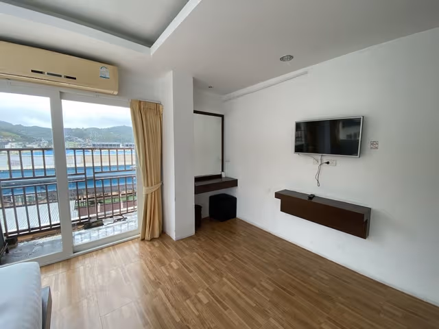 Junior Suite, 1 Bedroom, Non Smoking, Pool Access