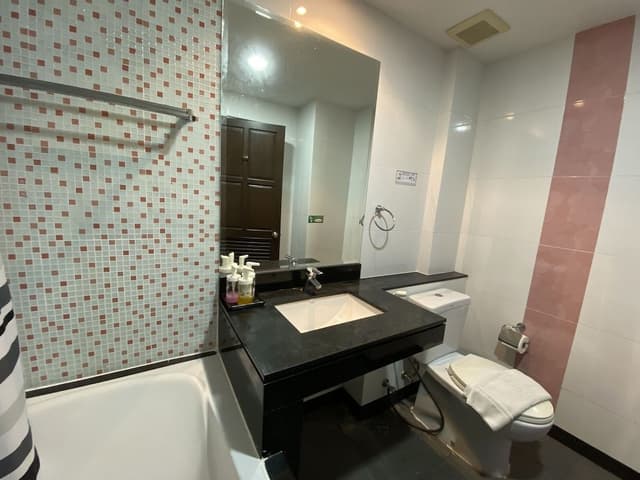 Deluxe Twin Room, 2 Twin Beds, Non Smoking, City View