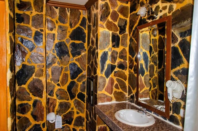 2 Connecting Double Rooms