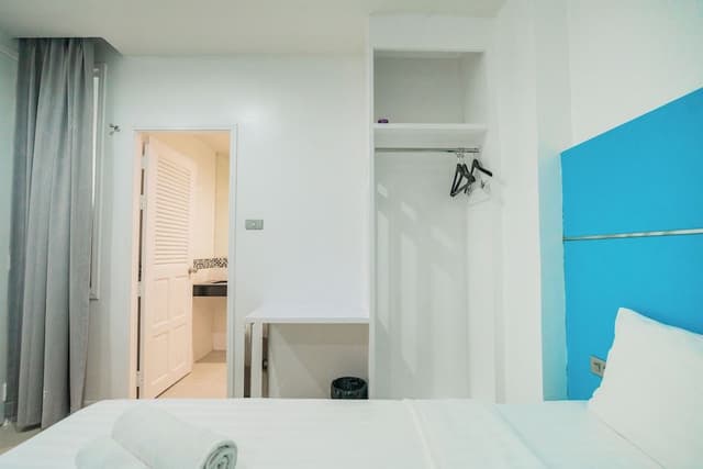 Standard Double or Twin Room, No Windows