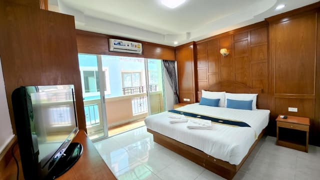 Deluxe Double Room with Balcony