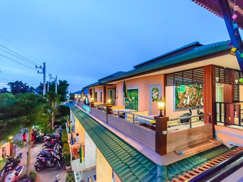 บ้านต้นไผ่ เกาะล้าน