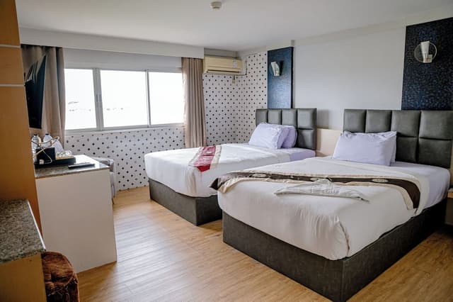Deluxe Twin Room