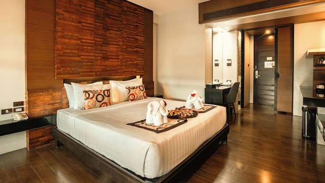 Deluxe Balcony Double or Twin