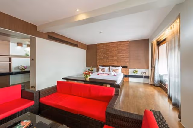 Honeymoon Suite
