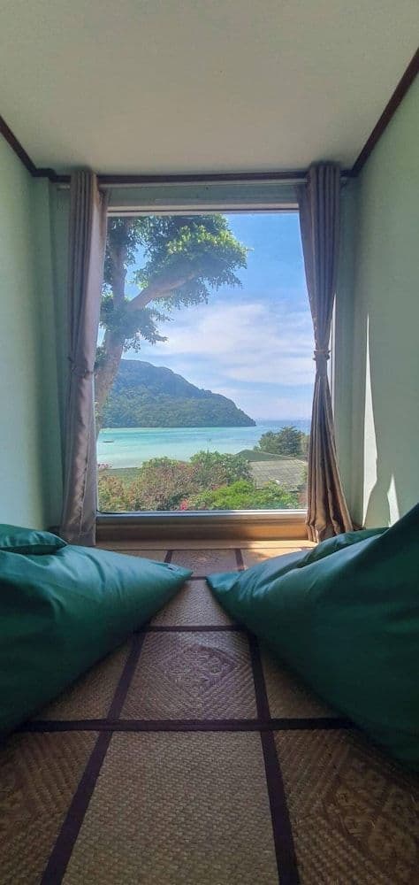 Hillside Bungalow, Sea View
