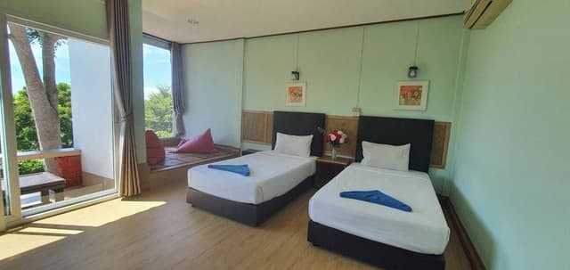 Hillside Bungalow, Sea View