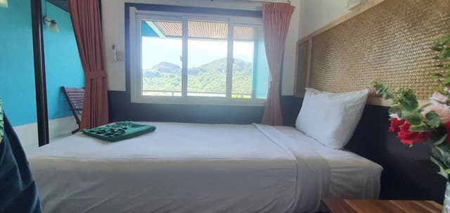 V-Room, Seaview