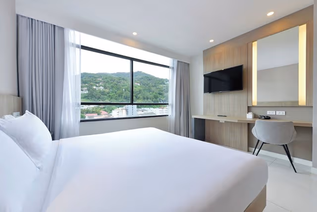 Superior Double Room, 1 King Bed, City View