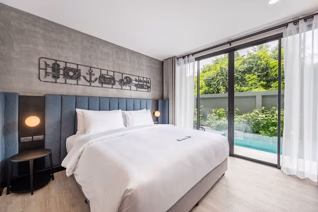 Deluxe Double Room, Pool Access