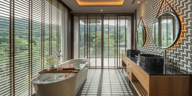 Private Loft with Whirlpool