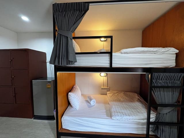 6 Bed Mixed Dorm Room Ensuite (Room #3)