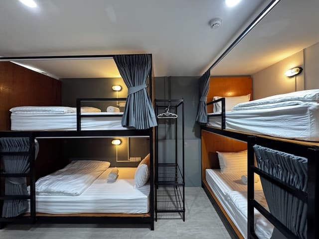 6 Bed Mixed Dorm Room Ensuite (Room #3)