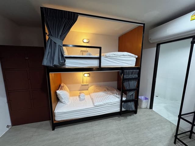 6 Bed Mixed Dorm Room Ensuite (Room #3)